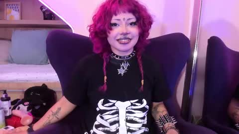 Mia online show from 02.20.25