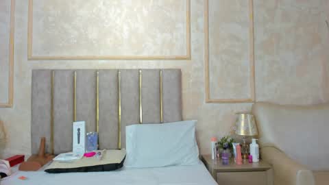 Miaasummer online show from 04.11.26