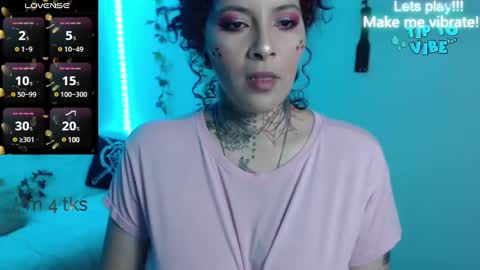 Snapshot of miablack_k chatting on 02.13.25 miablack_k online show from 02.13.25