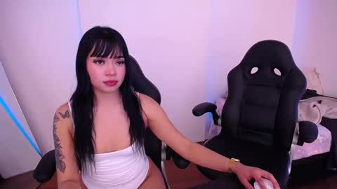 Mia Blum online show from 02.10.26