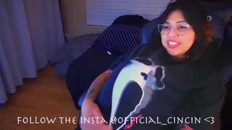 Mia online show from 02.06.25