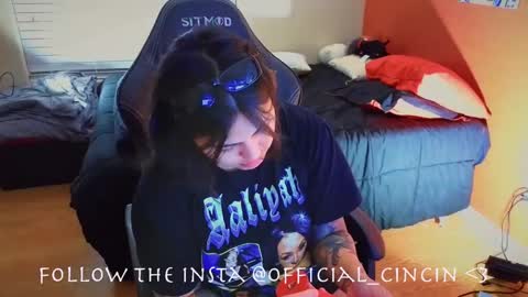 Mia online show from 02.15.25