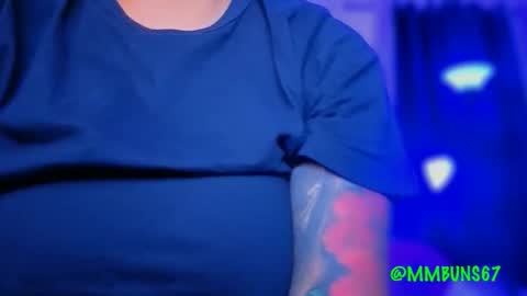 Mia online show from 10.25.25