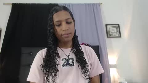 MiaCoock online show from 11.21.25