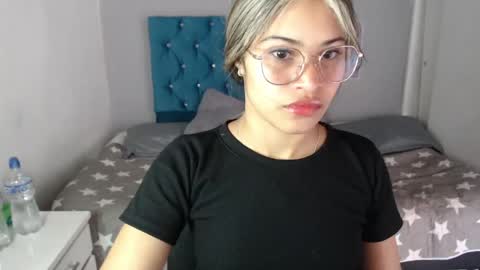 miacumgirl online show from 04.20.26