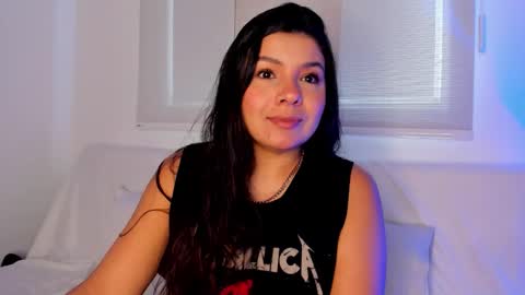 IG Yojanagomez  online show from 01.12.26