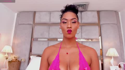 Call me Mia online show from 12.11.24