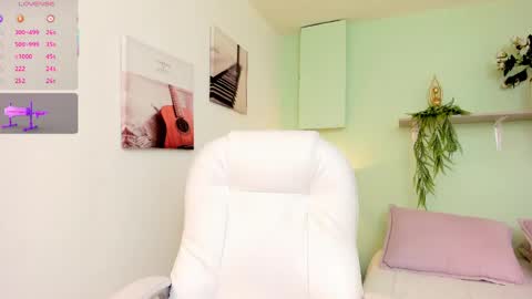 Call me Mia online show from 04.24.26