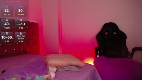 mia online show from 04.17.26