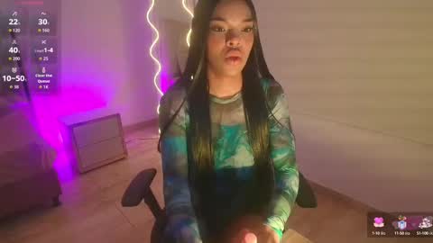 Mia online show from 09.15.25