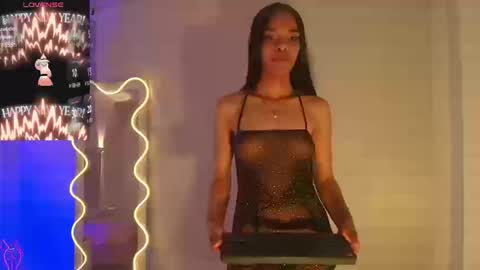 Mia online show from 09.19.25