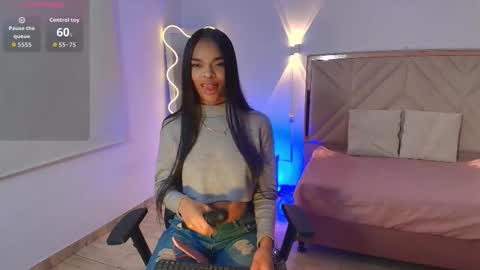 Mia online show from 10.03.25