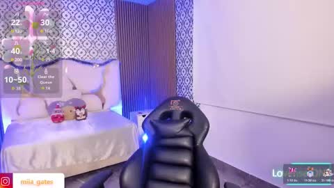 Mia online show from 11.27.25