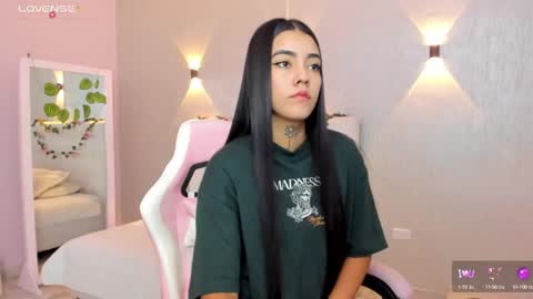 Mia Gomez online show from 02.15.25