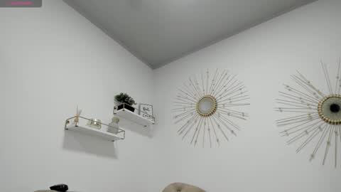 Miah Collins online show from 10.07.25