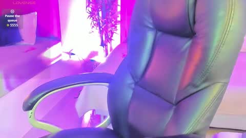 Mia Connor online show from 02.17.26