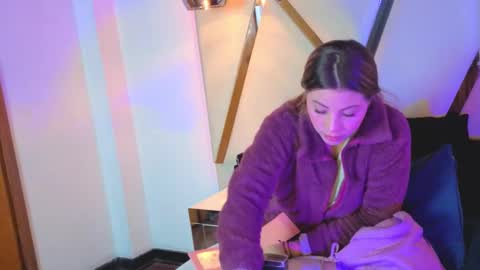 miah_stewart online show from 02.14.26