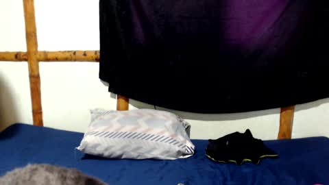 Mia  Sam online show from 10.27.25