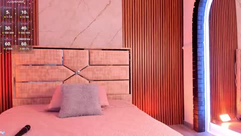 Miah  Sens online show from 11.30.25