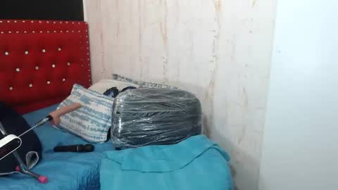 miakimky online show from 11.22.25