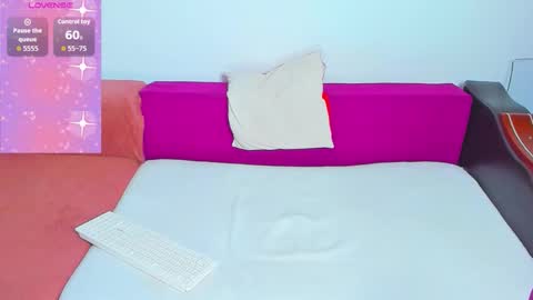 Mia Kittyy online show from 10.06.25