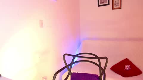 Mia online show from 02.17.25