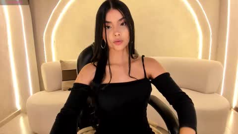 Call me Mia  online show from 02.04.26