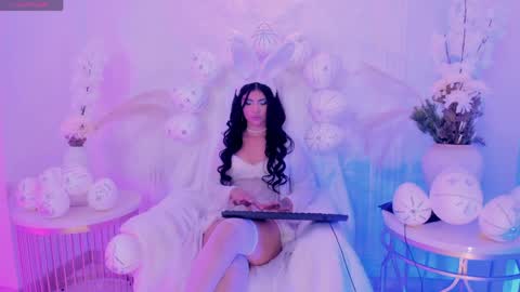 Call me Mia  online show from 04.06.26