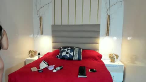 Mia 3 online show from 02.05.26