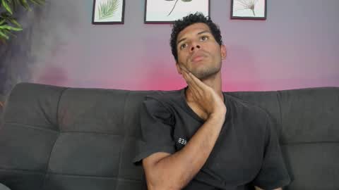 Mia online show from 11.06.25