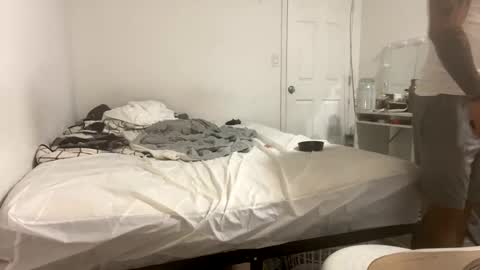 miamiclos1 online show from 11.10.25