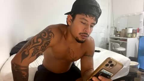 miamiclos1 online show from 11.23.25