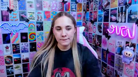 Snapshot of miamilas chatting on 03.17.26 miamilas online show from 03.17.26