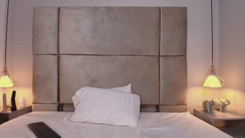 Snapshot of miamiller69 chatting on 01.30.25 Mia online show from 01.30.25