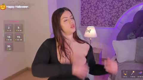 Mia   -5 7001400 Follow  online show from 11.03.25