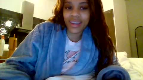 MiaMuffn online show from 02.02.25