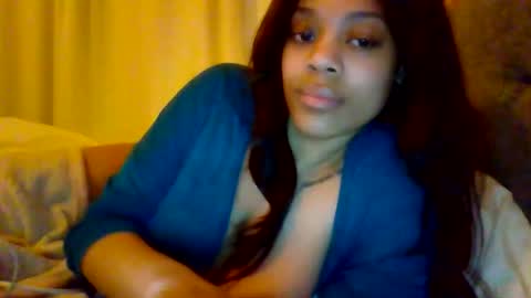 MiaMuffn online show from 03.11.26