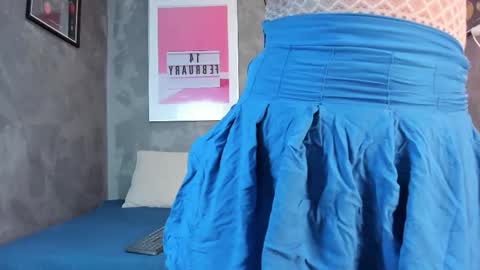 Mia online show from 10.28.25