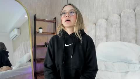 MIA online show from 04.21.26