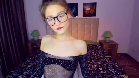 Mia online show from 12.07.24