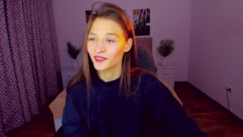 Mia online show from 12.22.24