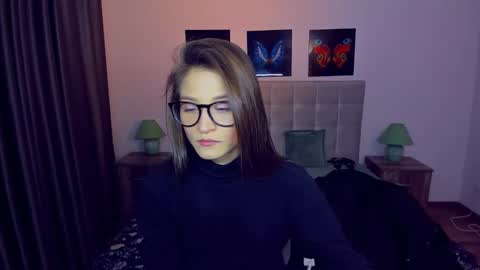 Mia online show from 01.05.25