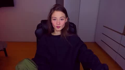 Mia online show from 02.10.25