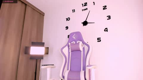 Snapshot of miapink_ofii_ chatting on 04.28.26 180126 - starts at 1400PM online show from 04.28.26