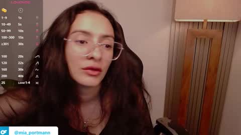 MIAPORTMANN online show from 03.01.26