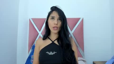 Mia Quevedo online show from 09.26.25
