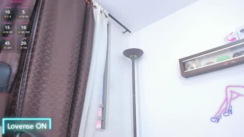 Mia Milf online show from 03.12.26