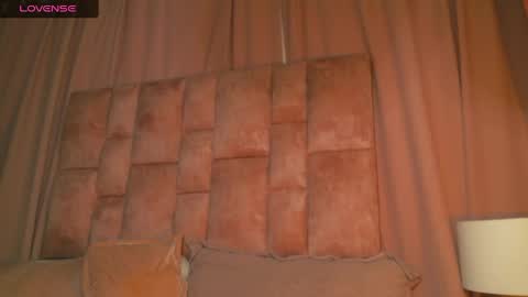 miasaandovaal 22 online show from 05.19.26