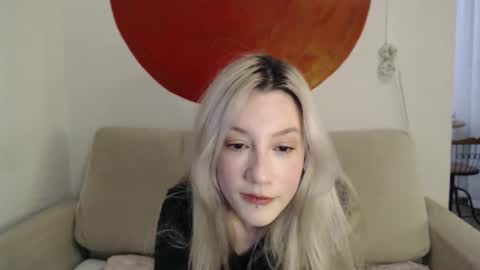 Mia online show from 10.03.25