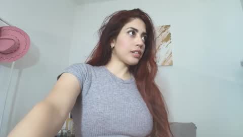 Snapshot of miasilva1 chatting on 12.20.25 miasilva1 online show from 12.20.25